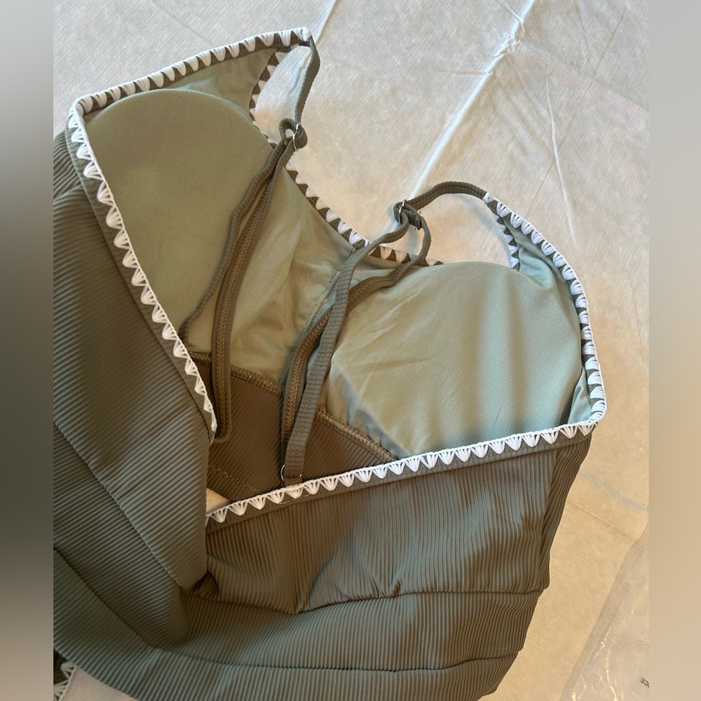 Olive Ribbed High-Waist Bikini Set with Lace Trim - Picture 7 of 9